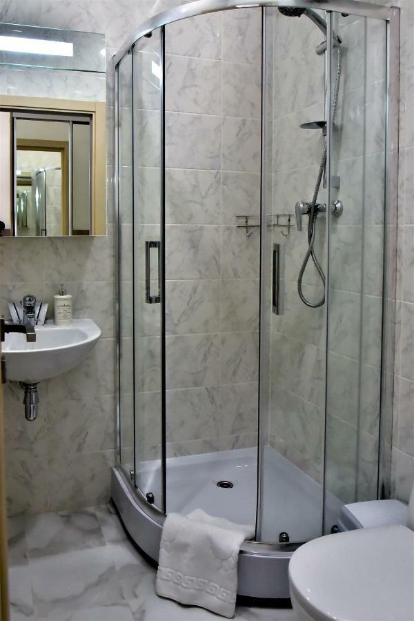 Expo Hotel Comfort Kiev Buitenkant foto