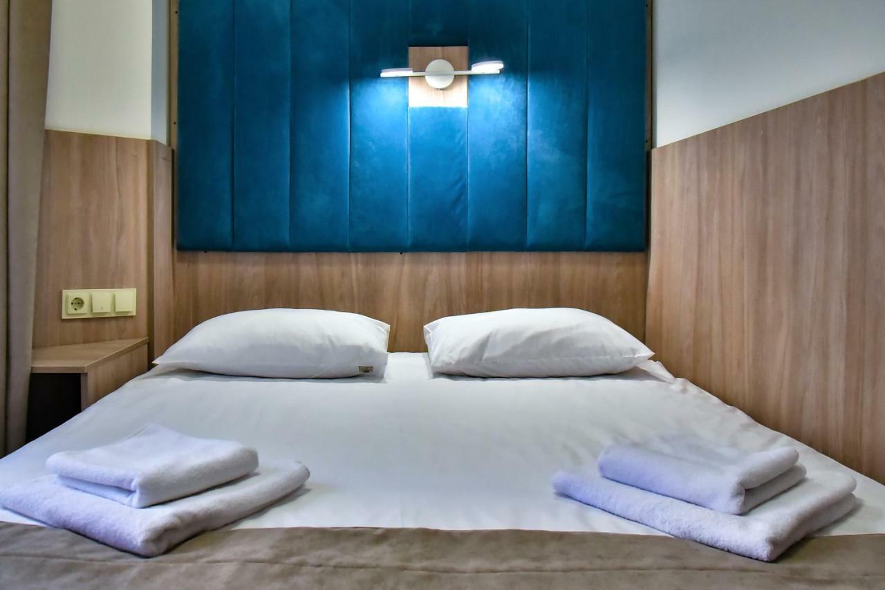 Expo Hotel Comfort Kiev Buitenkant foto