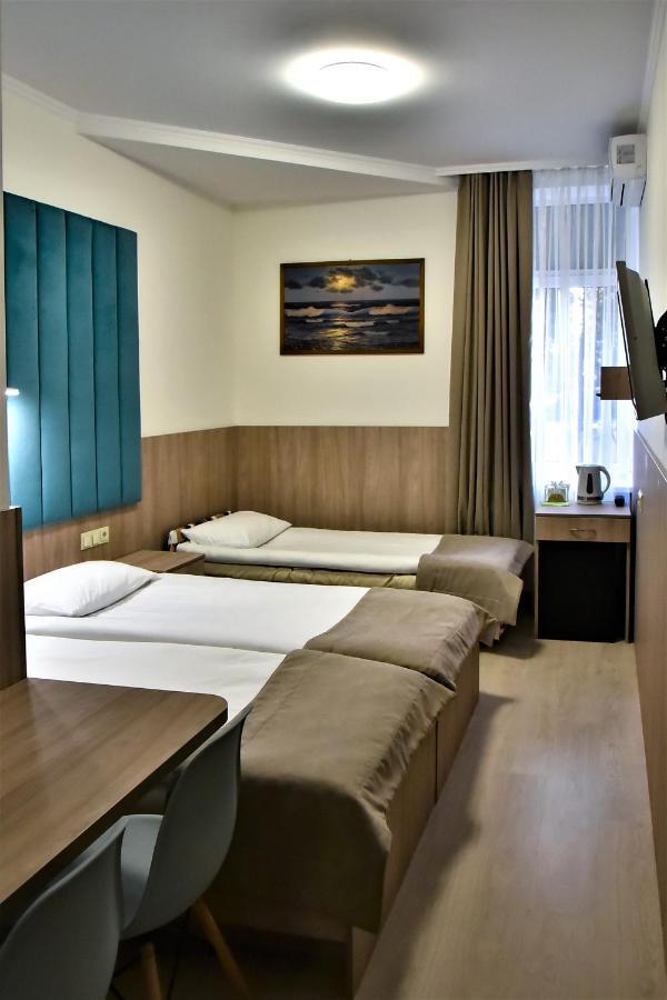 Expo Hotel Comfort Kiev Buitenkant foto